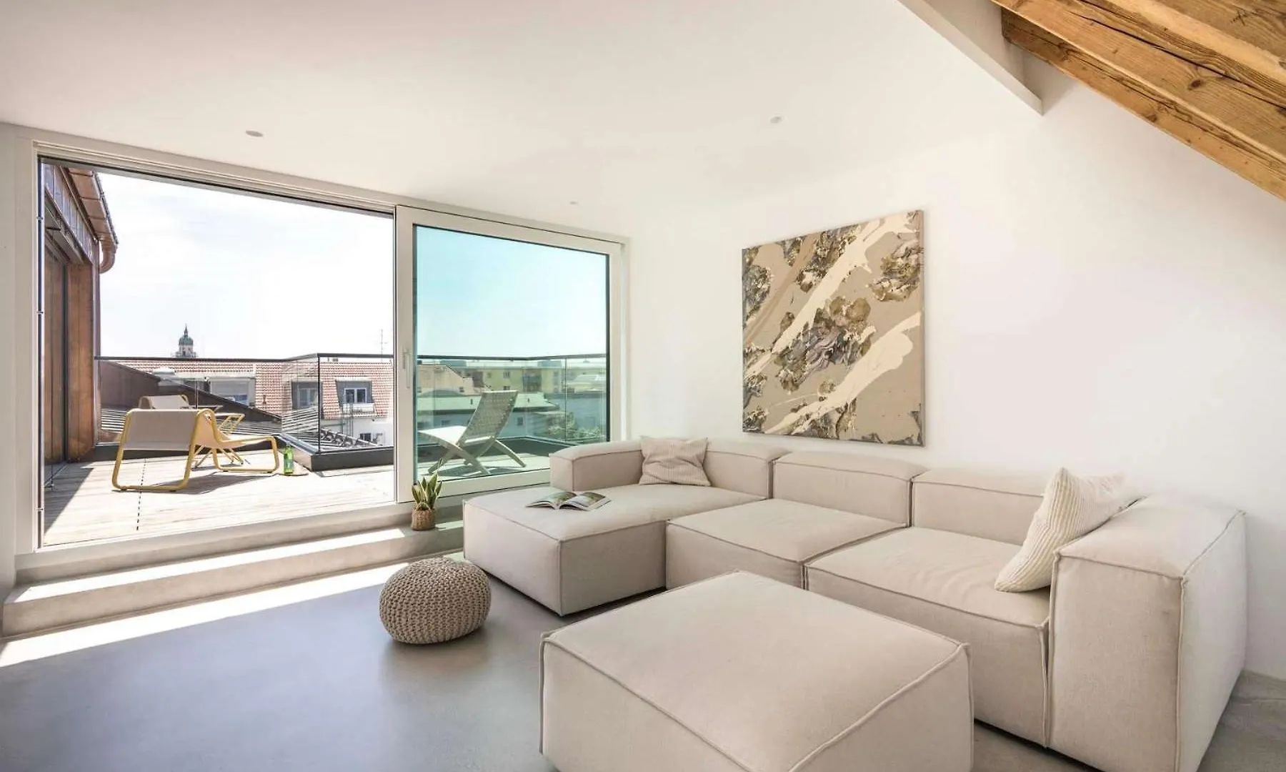 Quiet Meets Elegance In Munichs Center Lejlighed 0*,