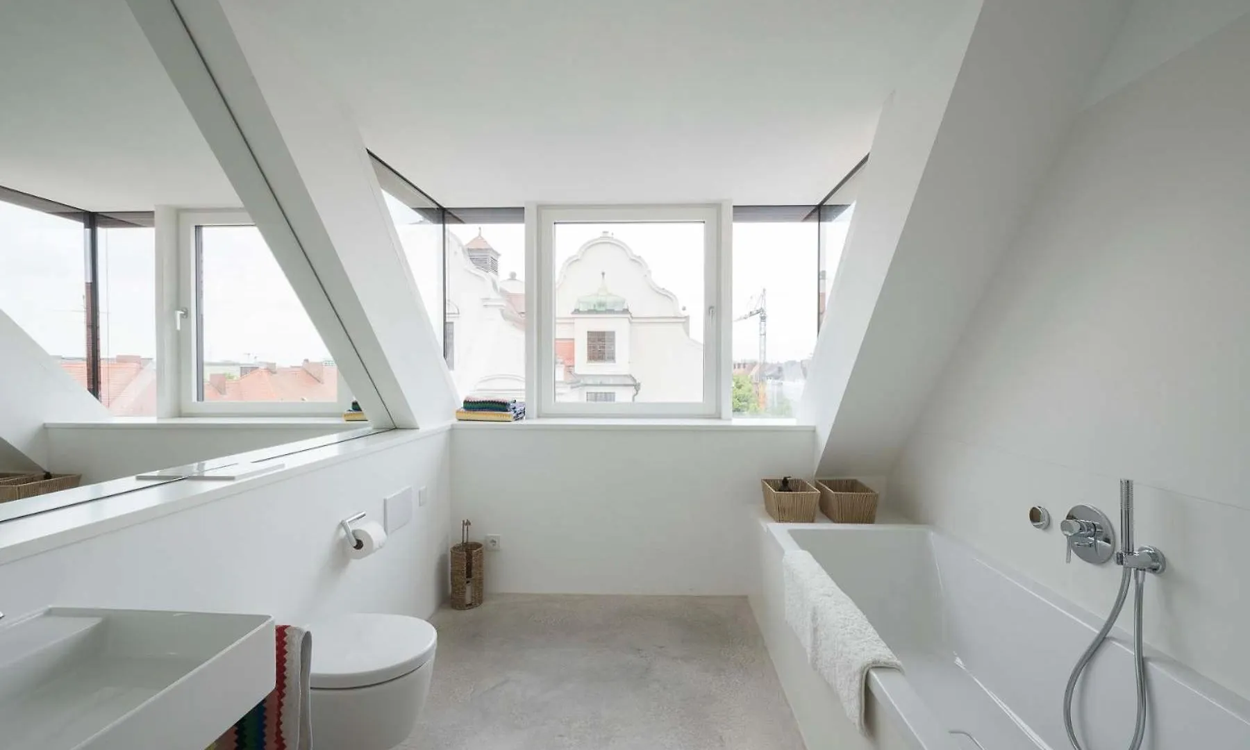Quiet Meets Elegance In Munichs Center Lejlighed Tyskland
